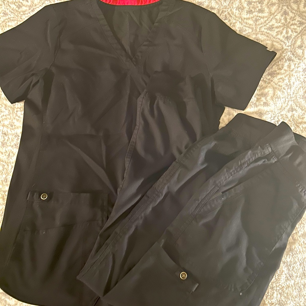 Med Couture scrub set